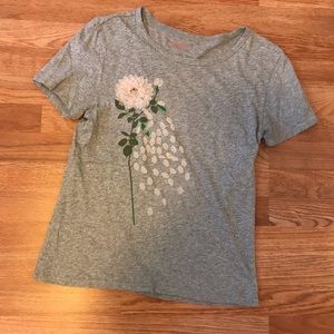 Graphic Tee with real elements